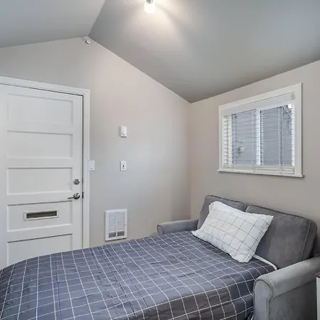 Adorable Cottage Near Scenic Waterfront Park Everett Exterior photo