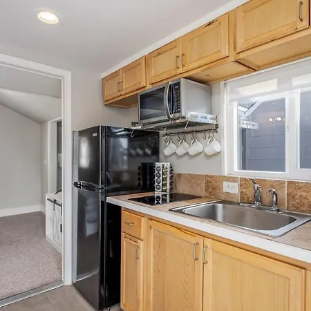 Adorable Cottage Near Scenic Waterfront Park Everett Exterior photo