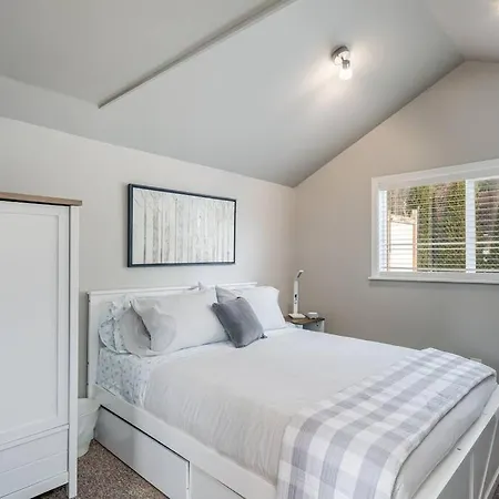 Adorable Cottage Near Scenic Waterfront Park Everett Exterior photo