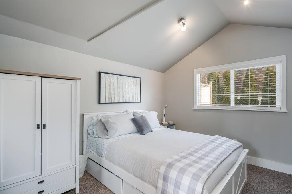 Adorable Near Scenic Waterfront Park Hébergement de vacances Everett